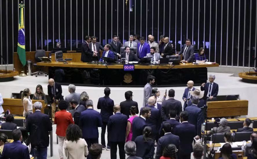 110576321-02-04-2025-plenario-sessao-deliberativa-kayo-magalhaes-camara-dos-deputados-discussao.avif.jpeg