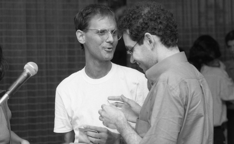 110717193-rio-de-janeiro-rj-16-12-1987-cazuza-cantor-coquetel-de-lancamento-do-cd-da-banda-leg-2-.jpg