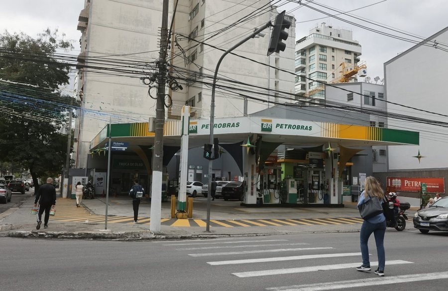 115590886-ri-rio-de-janeiro-rj-08-07-2026-sexta-fase-operacao-unha-e-carne-na-foto-jr-posto-de-c.jpg