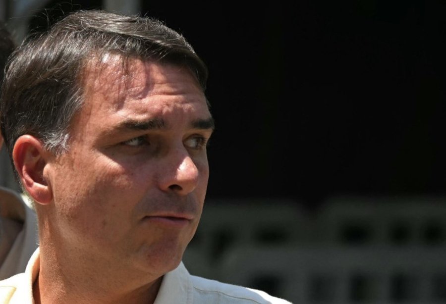 ext-flavio-bolsonaro.jpg